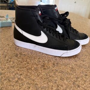 Nike Black/White High-Top Sneakers